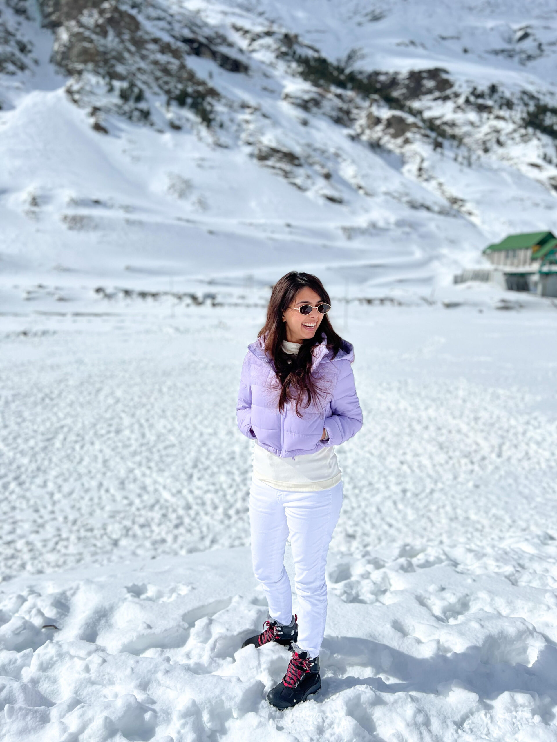 Manali- A snowy experience at the majestic mountains